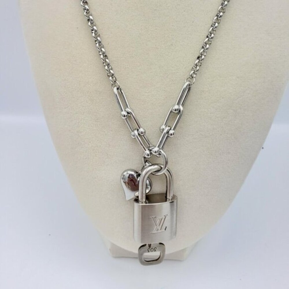 Stainless Steel Silver-Plated Necklace with Authentic Louis Vuitton Padlock - Picture 7 of 12